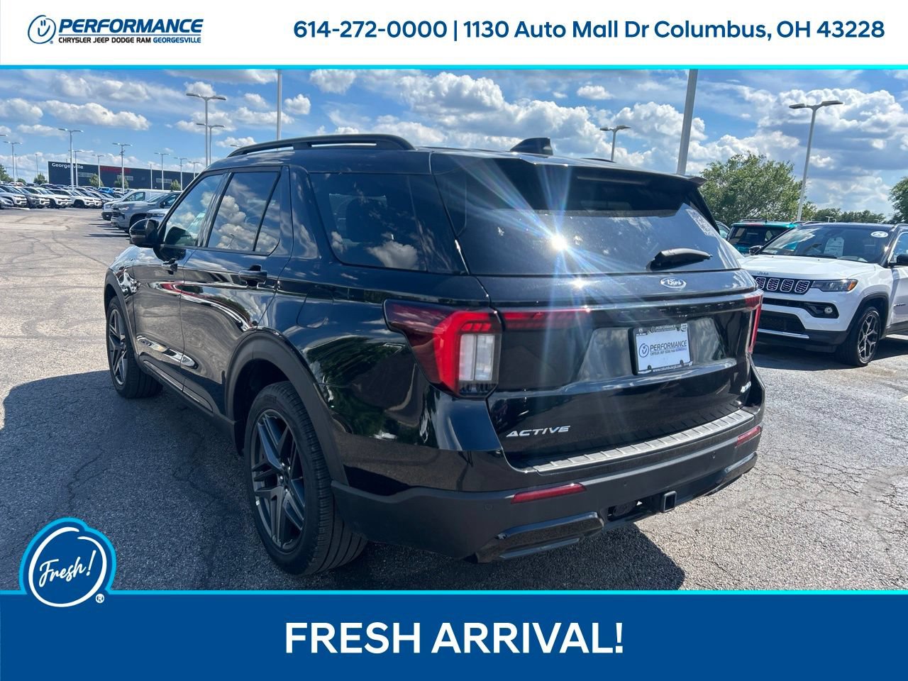 Used 2025 Ford Explorer ST-Line w/ ST-Line Street Pack AWD/4WD image 6