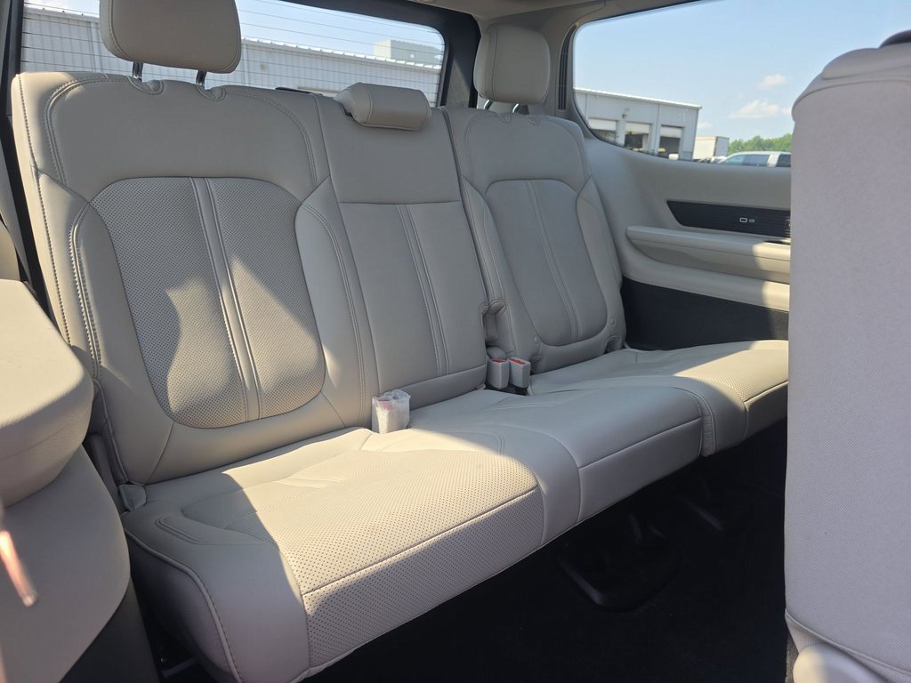 Used 2024 Jeep Wagoneer Series III w/ Premium Group I image 11