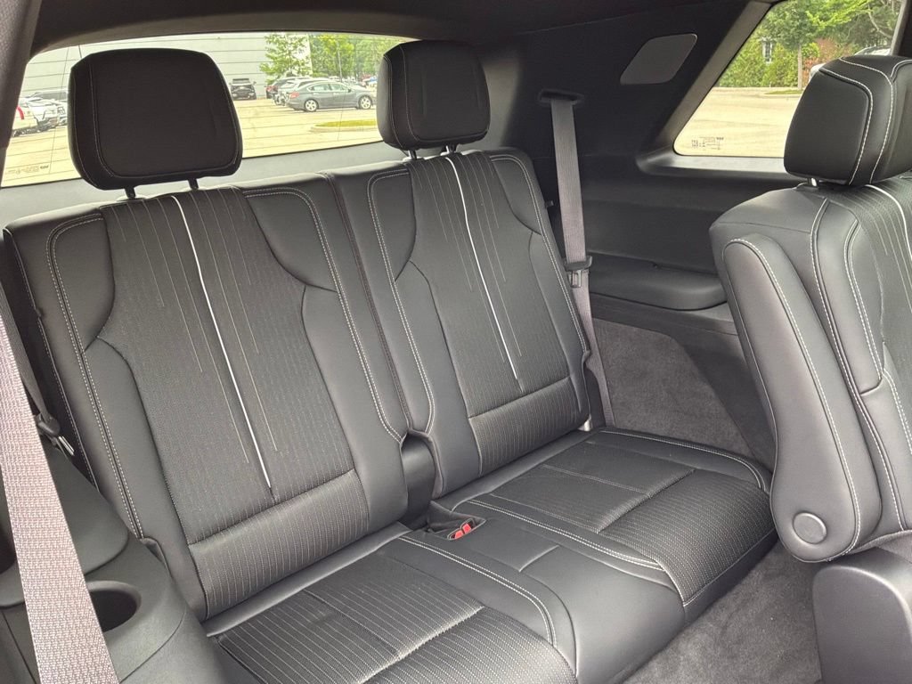 New 2027 Cadillac Vistiq Premium Luxury AWD/4WD image 40