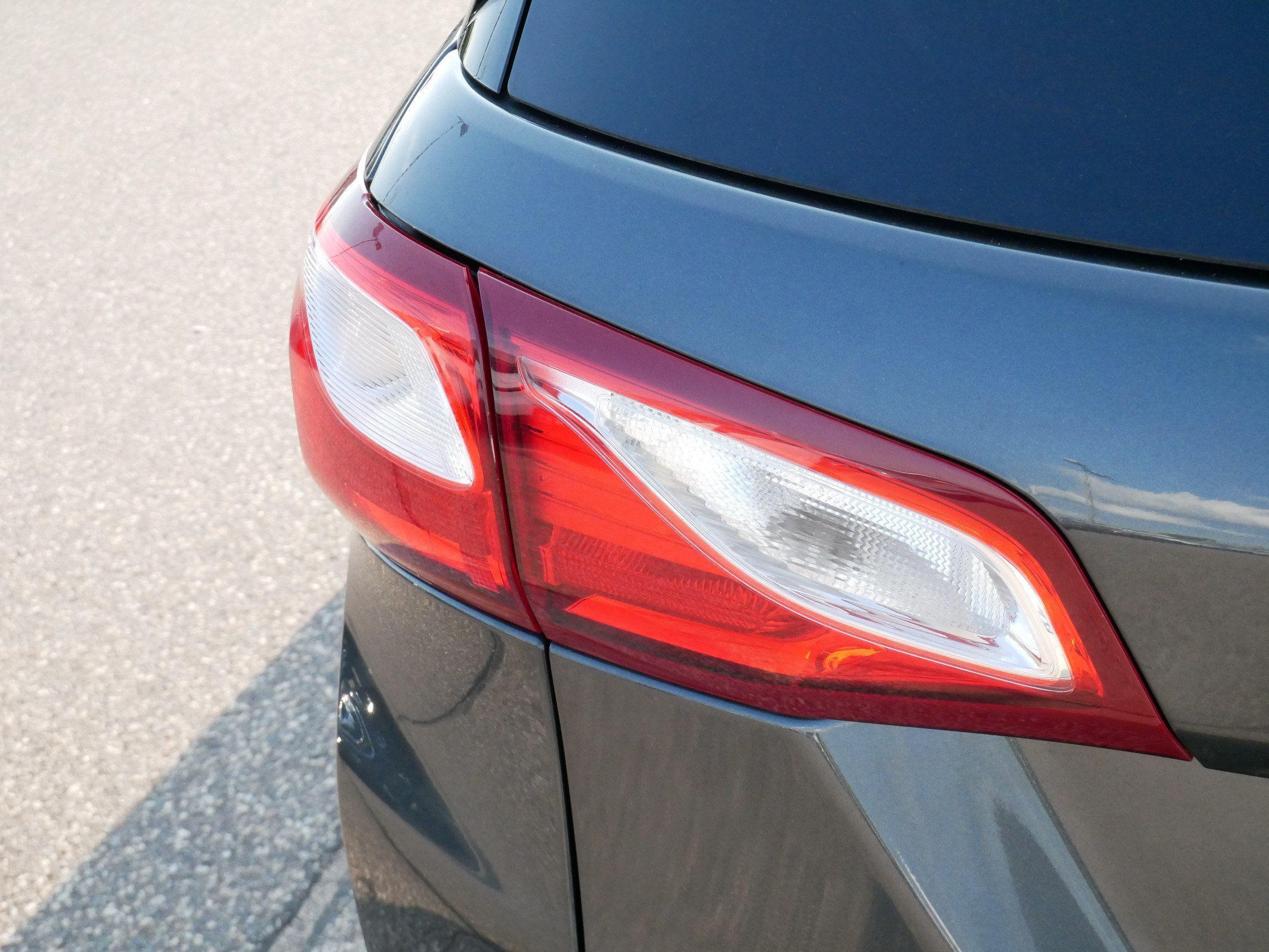 Used 2019 Chevrolet Equinox LT AWD/4WD image 16