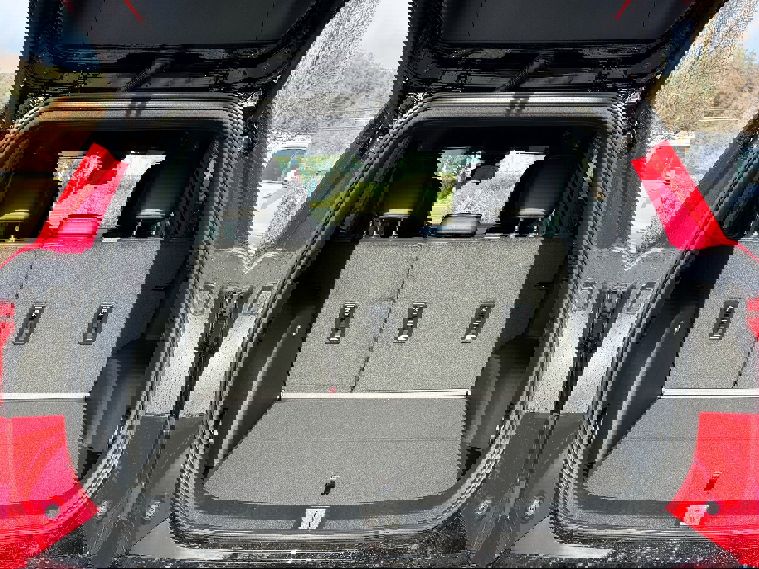 New 2026 GMC Terrain AT4 w/ Convenience Package III image 7