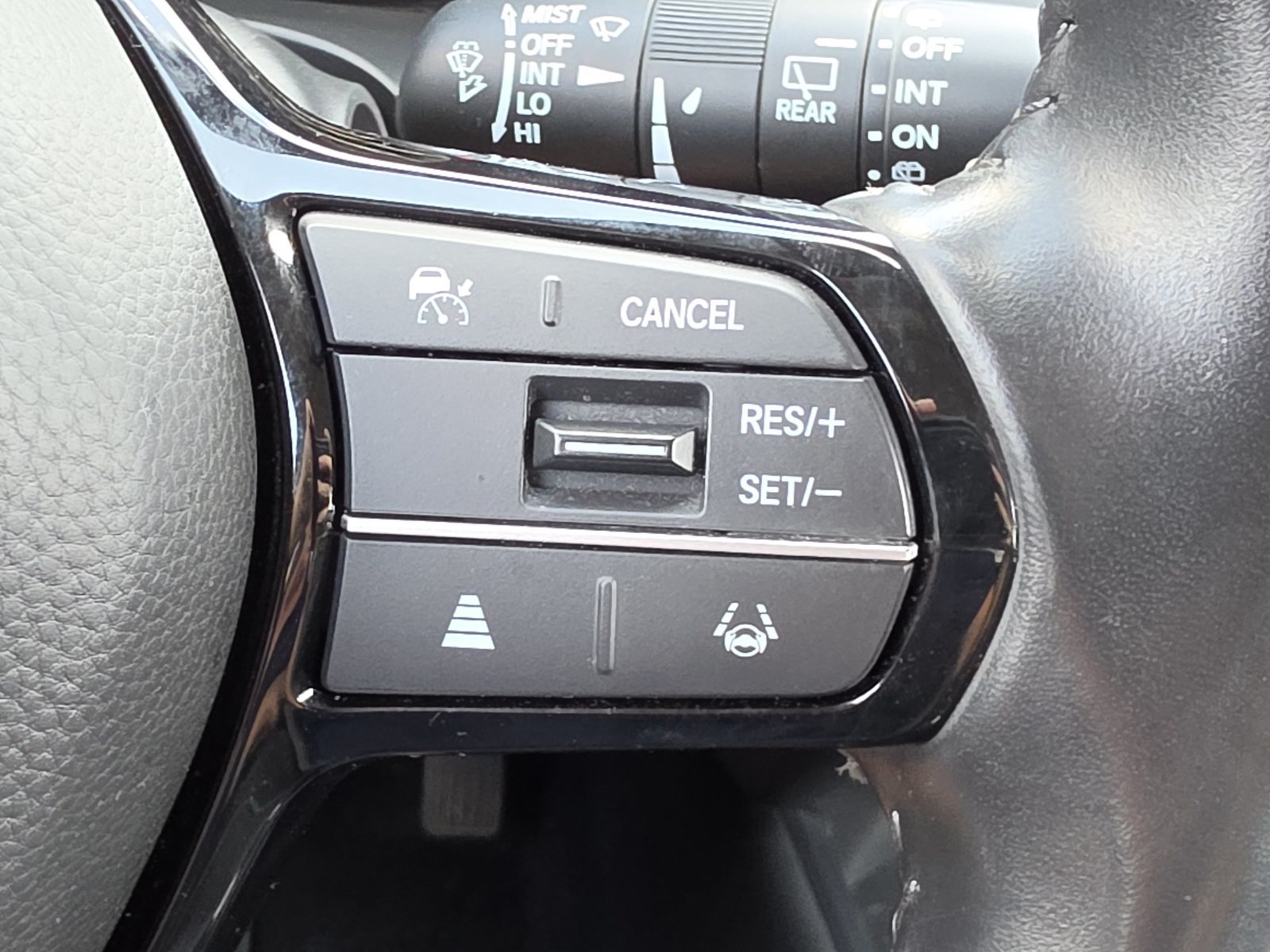 Used 2025 Honda HR-V EX-L image 19