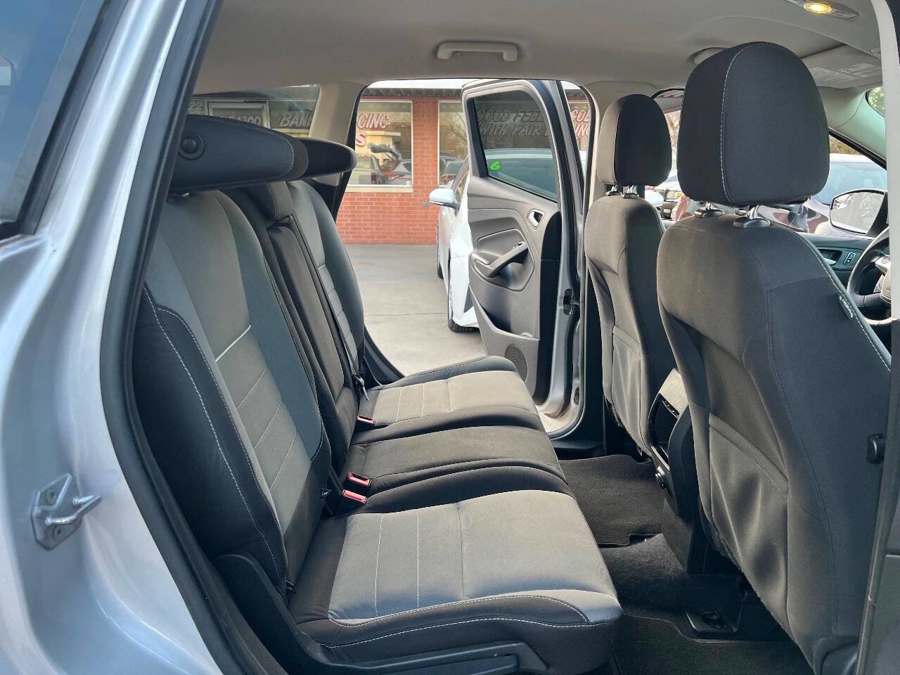Used 2014 Ford Escape SE FWD image 17