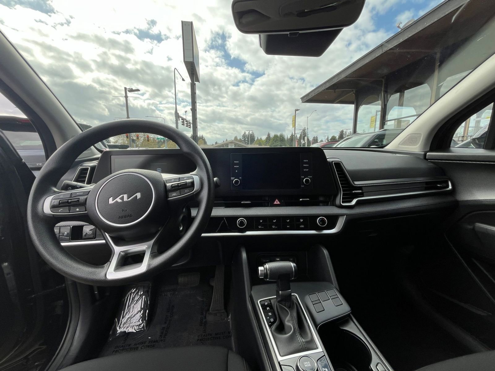 Used 2025 Kia Sportage LX FWD image 33