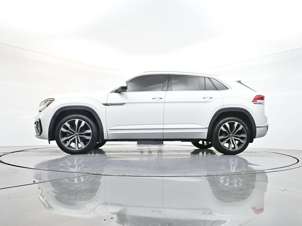 Used 2022 Volkswagen Atlas Cross Sport SEL Premium R-Line AWD/4WD image 31