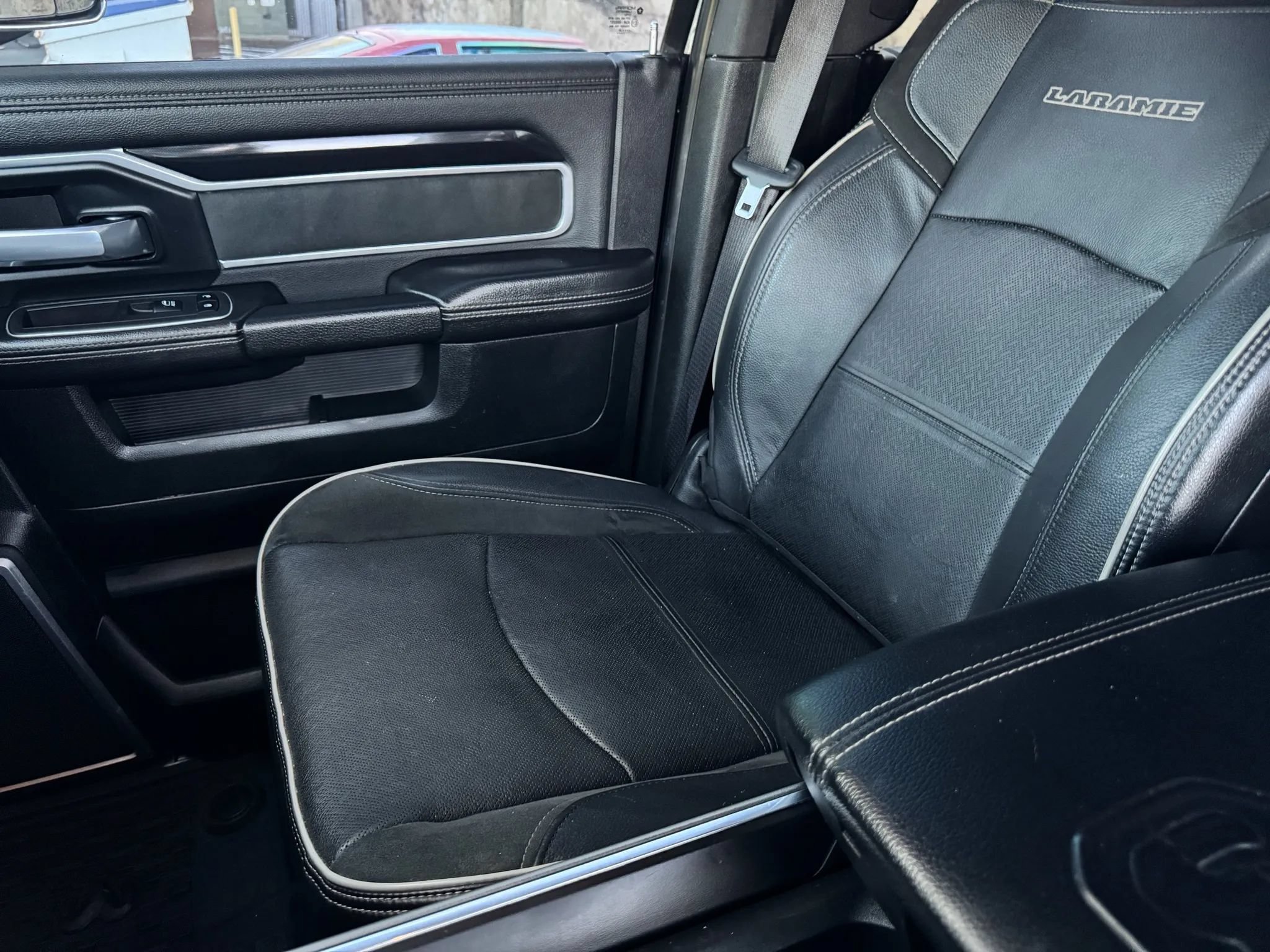 Used 2020 RAM 3500 Laramie AWD/4WD image 33