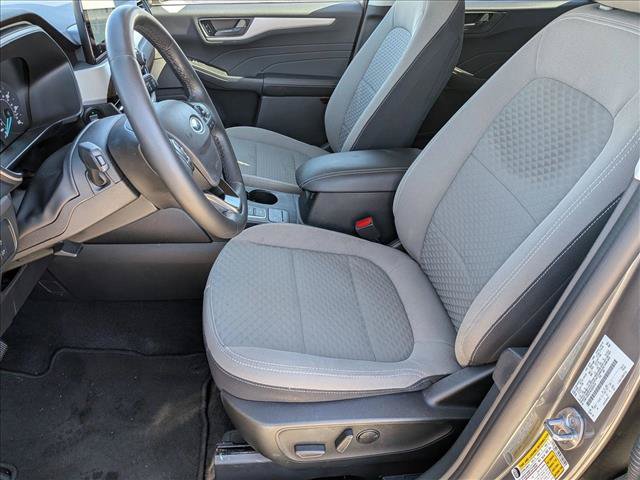 Used 2022 Ford Escape SE w/ Convenience Package FWD image 14