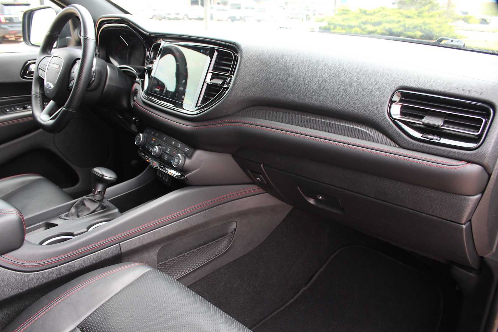 Used 2025 Dodge Durango GT AWD/4WD image 17