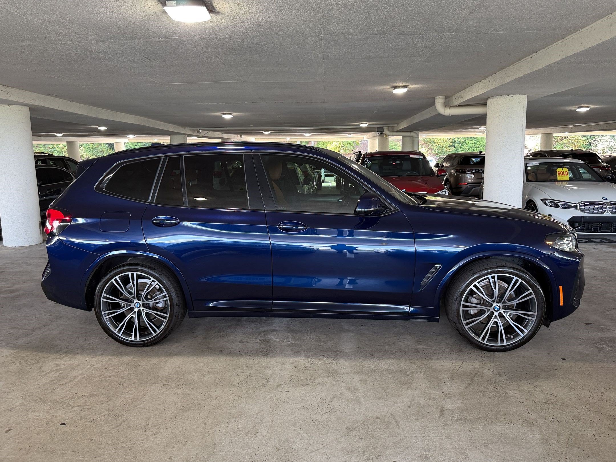 Used 2022 BMW X3 sDrive30i w/ M Sport Package 2 RWD image 6