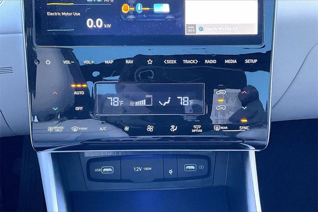 Used 2024 Hyundai Tucson Limited image 32