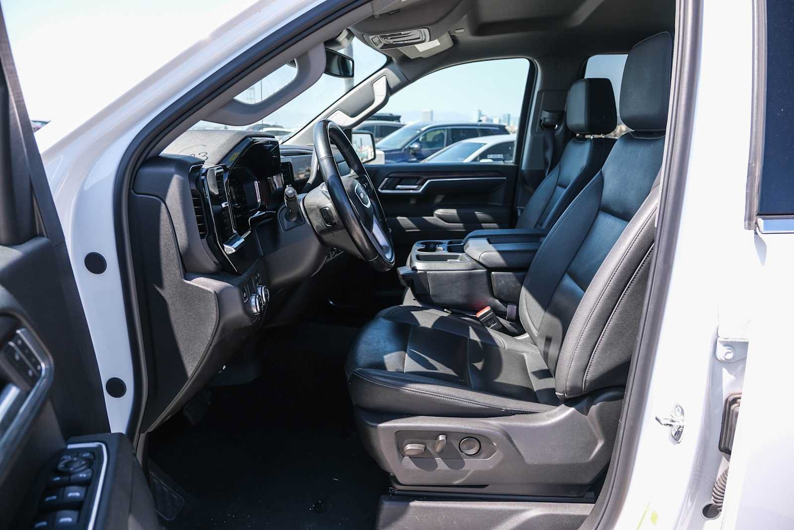 Used 2025 GMC Sierra 1500 SLT RWD image 22