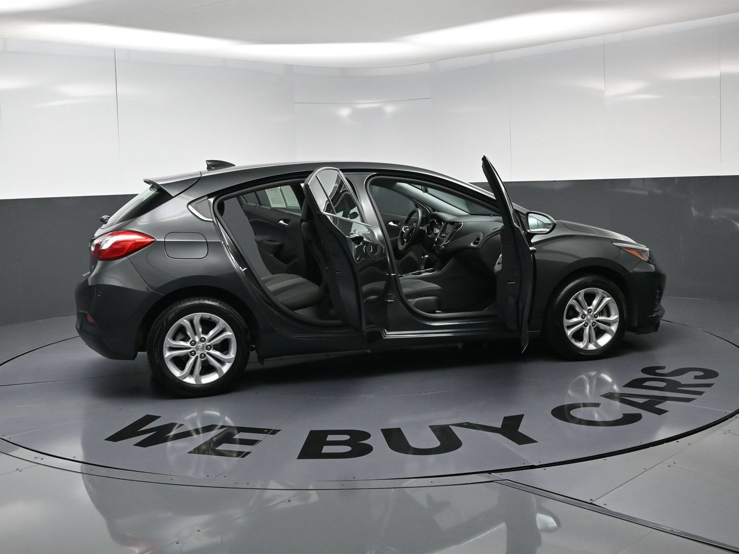Used 2019 Chevrolet Cruze LT w/ Convenience Package FWD image 26