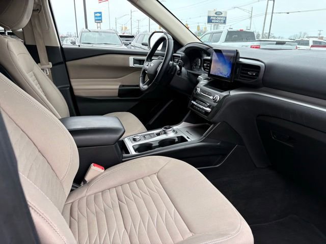 Used 2020 Ford Explorer XLT w/ Class III Trailer Tow Package image 11