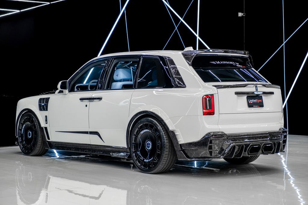 Used 2025 Rolls-Royce Cullinan image 10