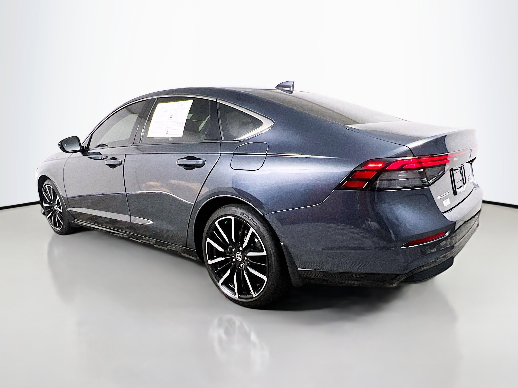 Used 2024 Honda Accord Touring image 8