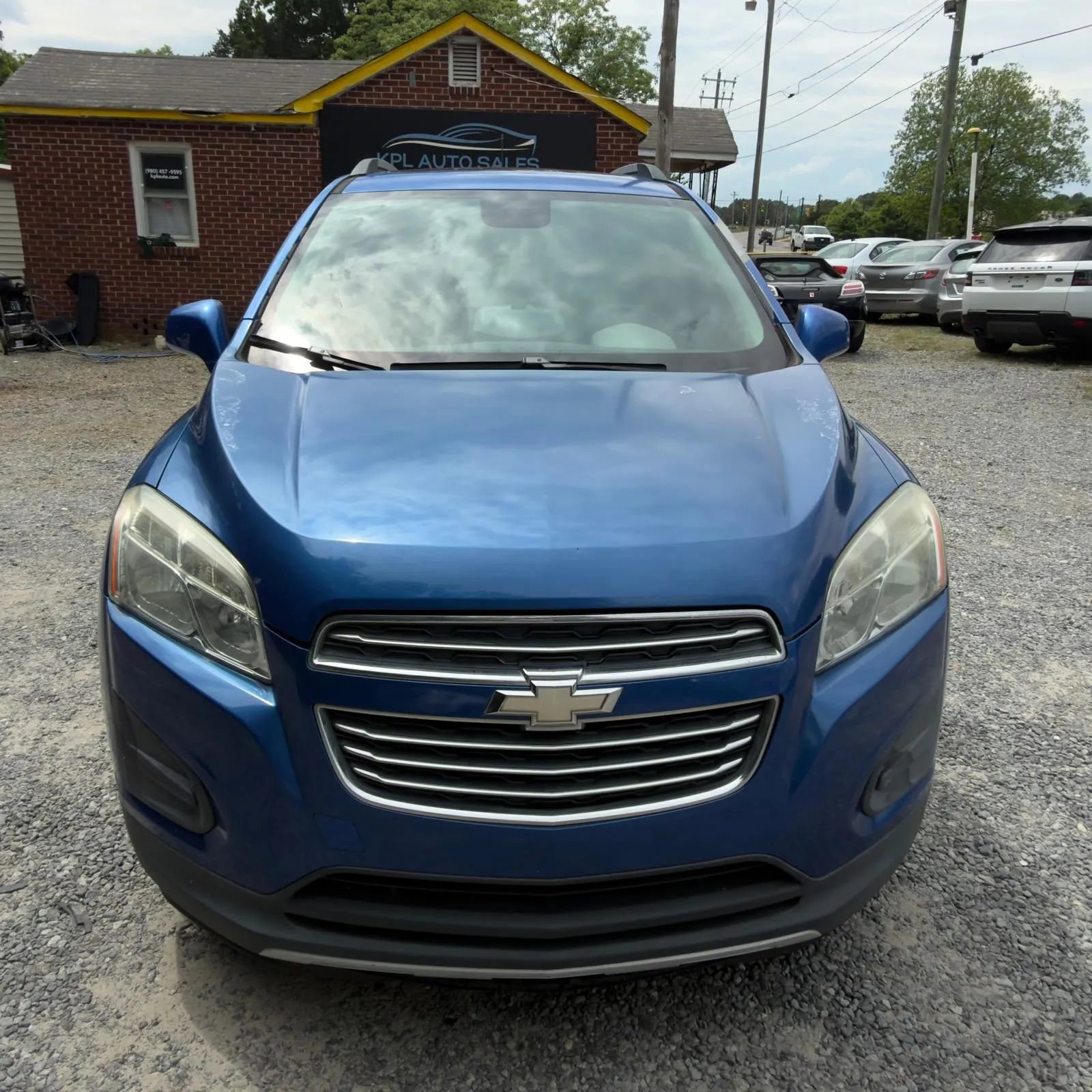 Used 2015 Chevrolet Trax LT w/ LT Sun and Sound Package FWD image 2