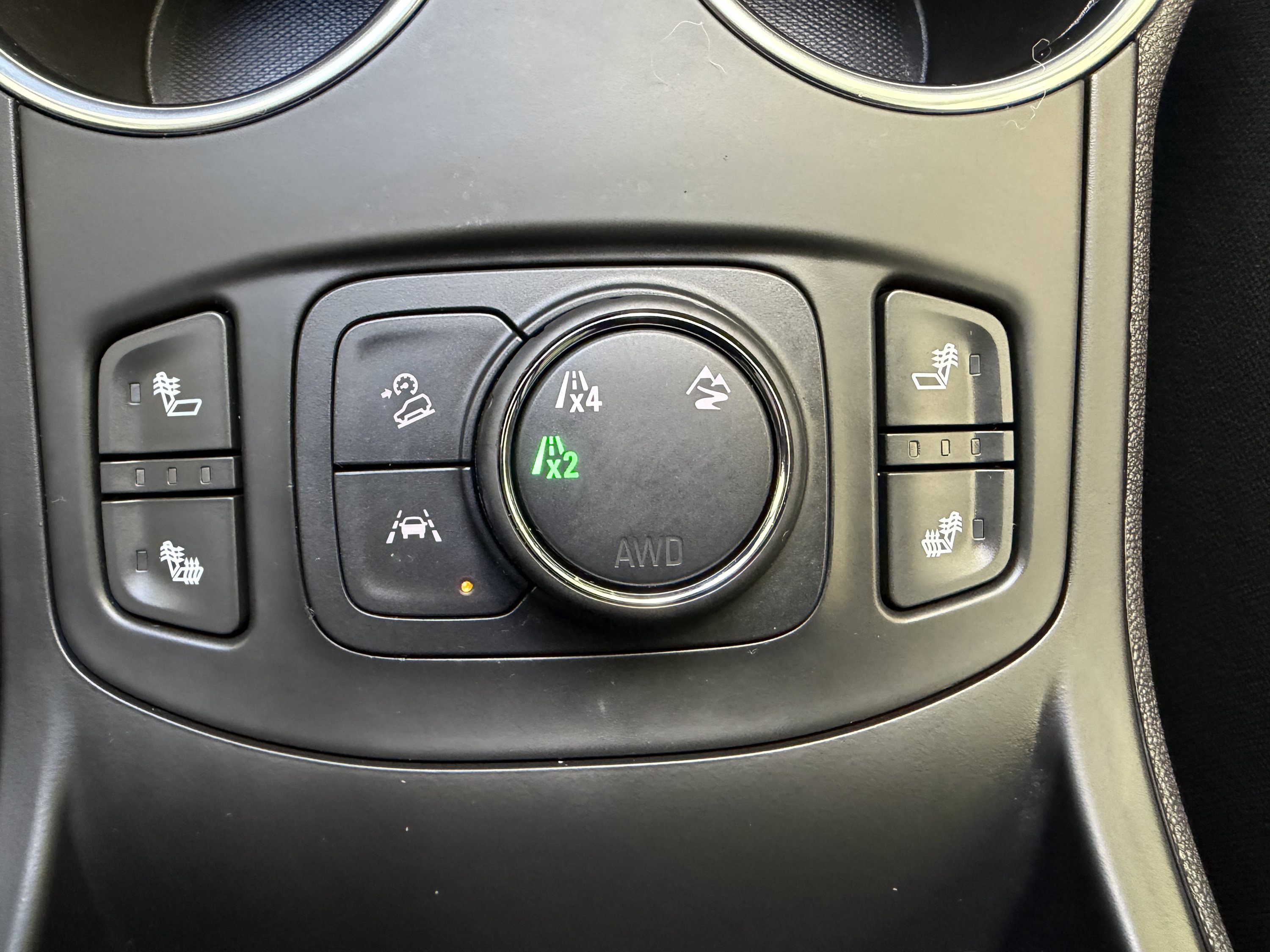 Used 2024 GMC Terrain SLT w/ LPO, Floor Liner Package AWD/4WD image 13