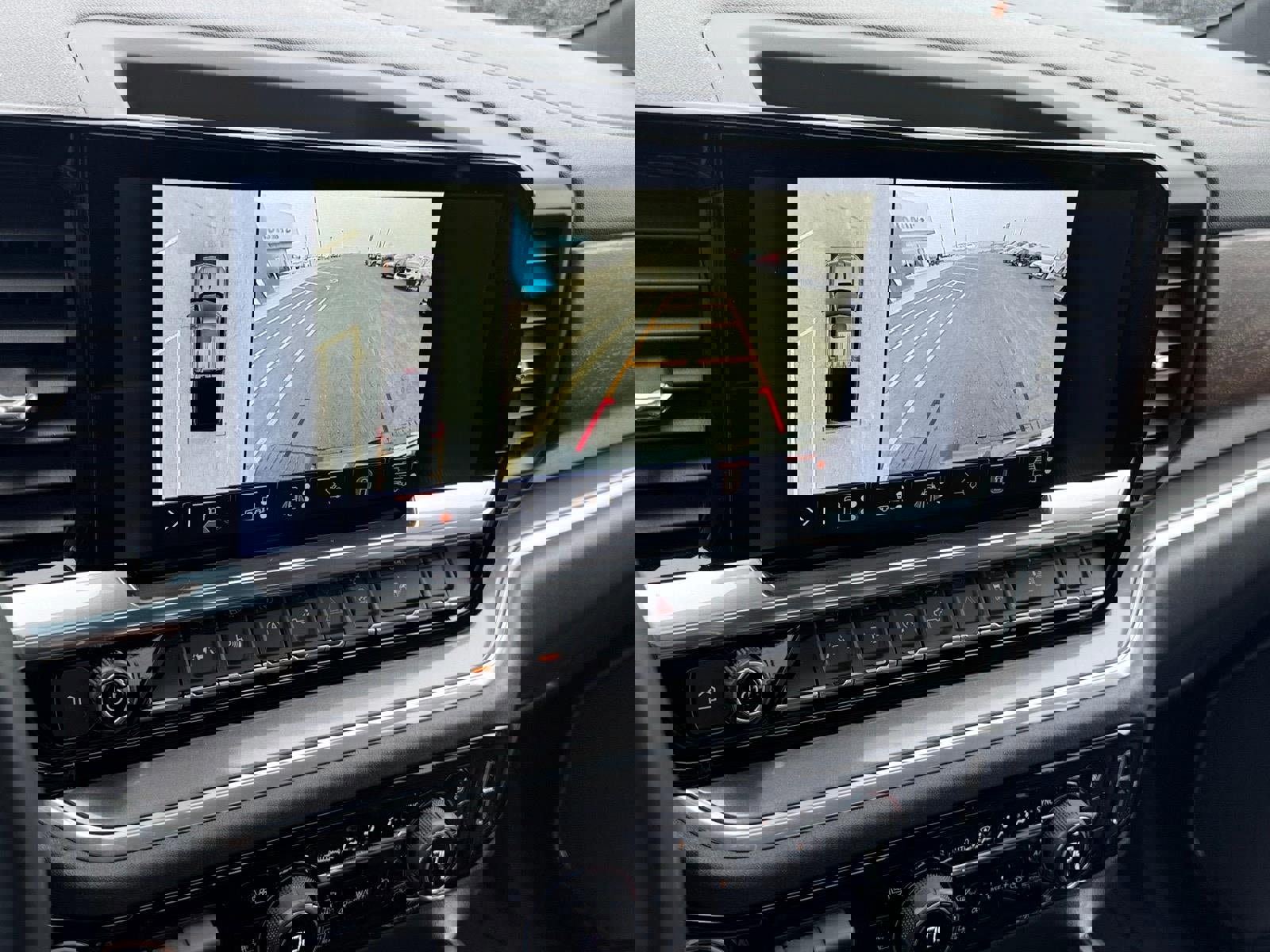 Used 2025 Chevrolet Silverado 1500 High Country w/ High Country Premium Package image 16