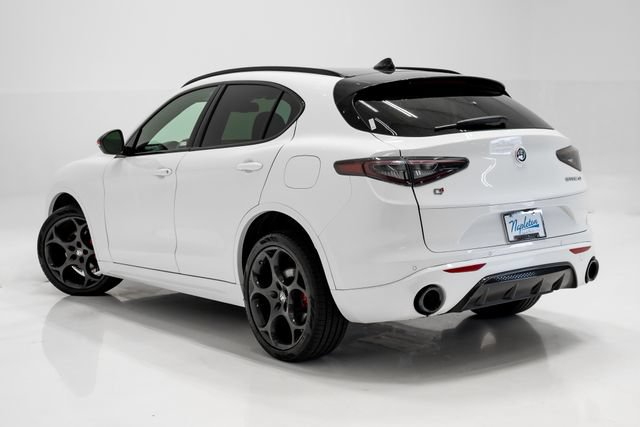 Used 2025 Alfa Romeo Stelvio Tributo Italiano w/ Driving Assist Package AWD/4WD image 29