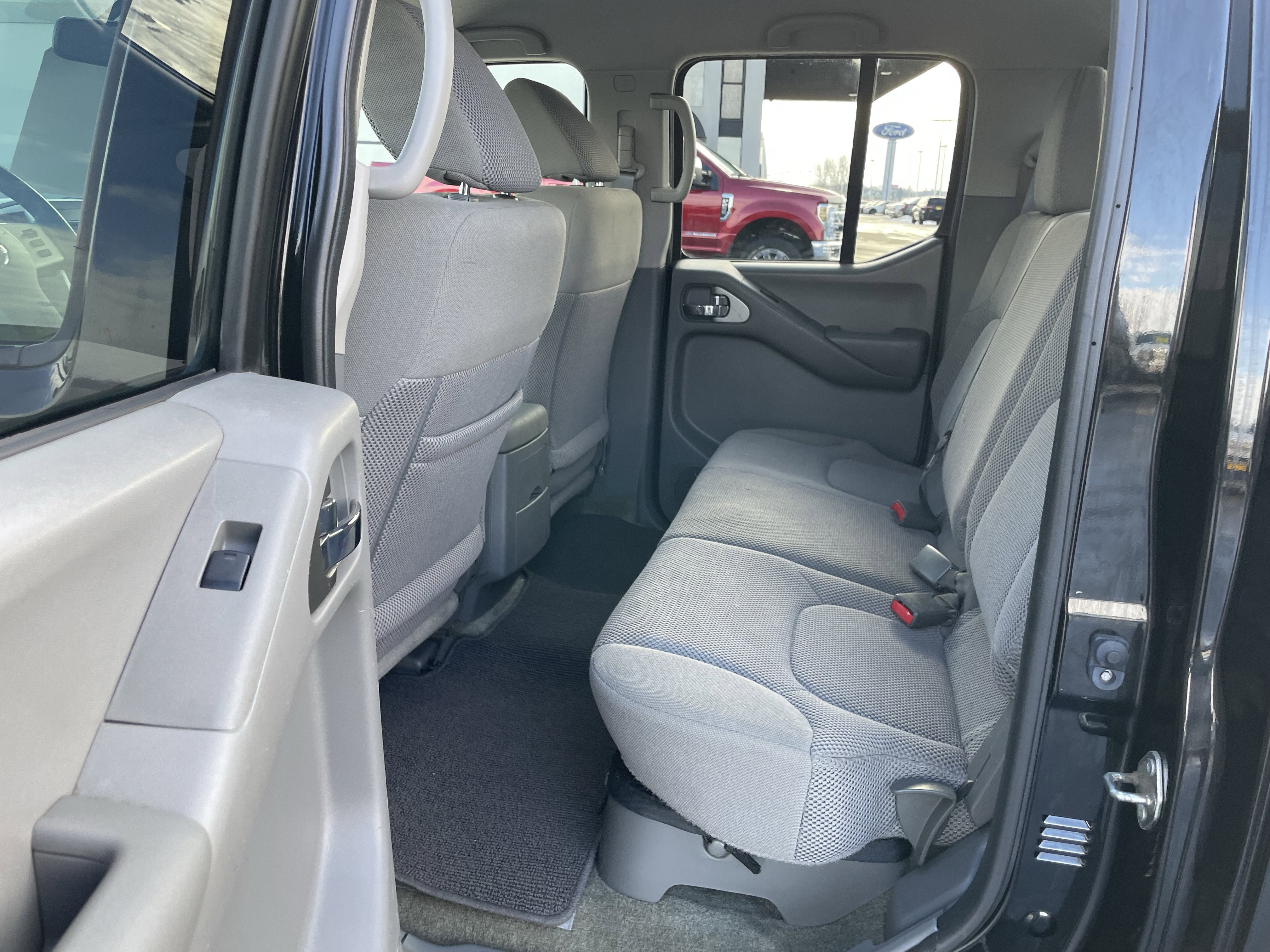 Used 2017 Nissan Frontier SV w/ SV Value Truck Package image 28