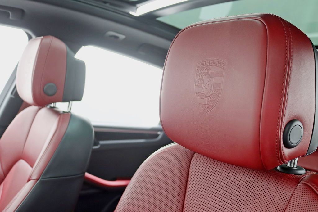 Used 2022 Porsche Macan S AWD/4WD image 25