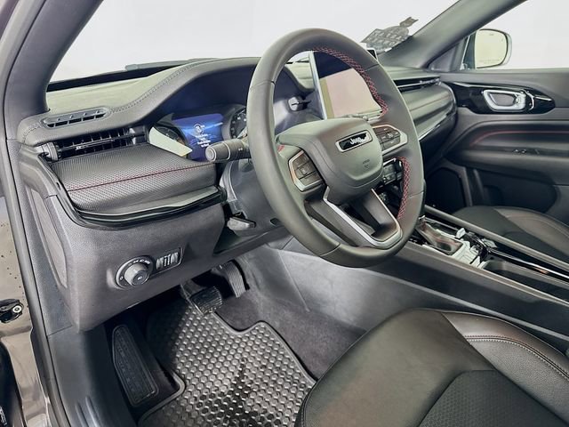 Used 2024 Jeep Compass Trailhawk w/ Sun and Sound Group AWD/4WD image 13