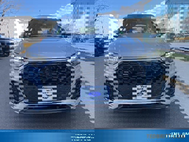 Used 2022 Audi Q5 2.0T Prestige w/ Prestige Package image 2