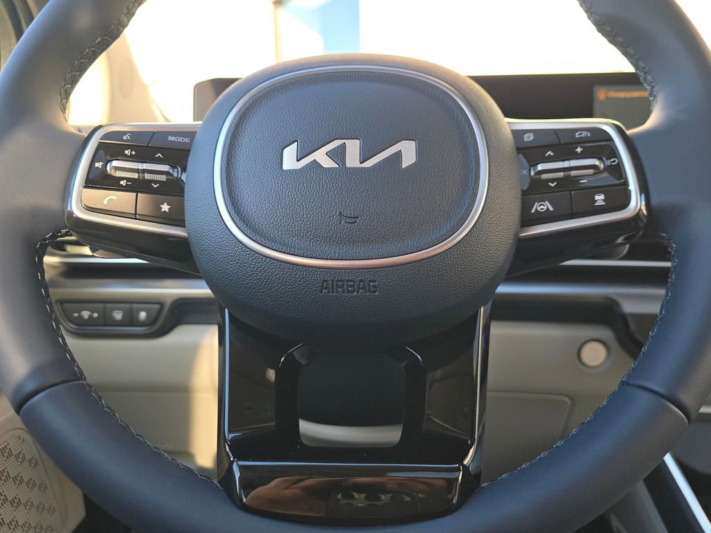 New 2026 Kia Carnival SX w/ SX Dark Edition Package image 16