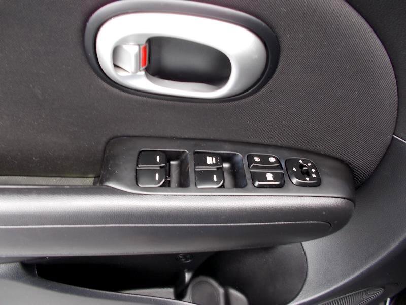 Used 2016 Kia Soul w/ Convenience Package image 28