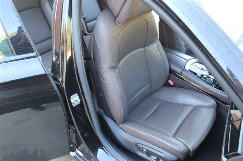 Used 2013 BMW 750Li xDrive AWD/4WD image 12