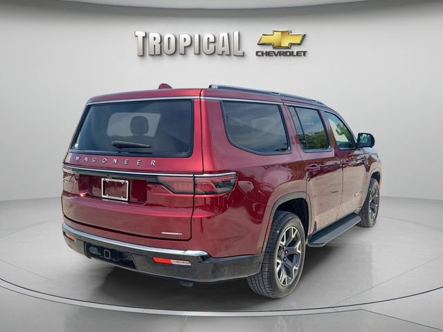 Used 2023 Jeep Wagoneer Series III w/ Preferred Equipment Group RWD image 3