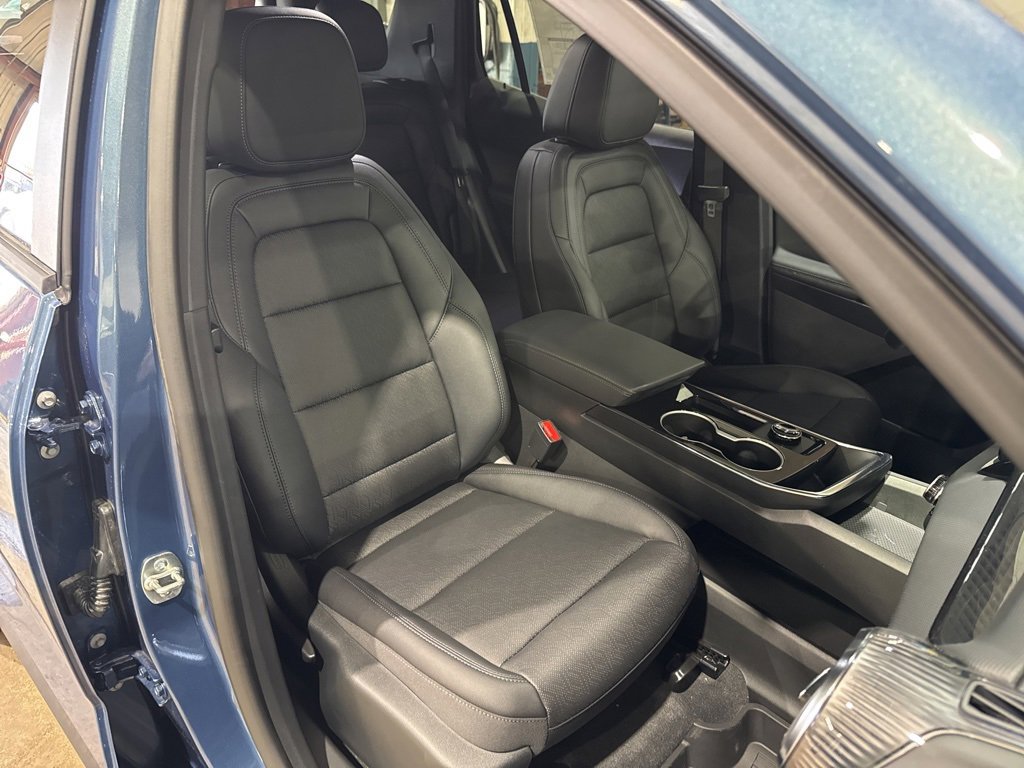 New 2026 Chevrolet Equinox LT w/ Convenience Package II image 42