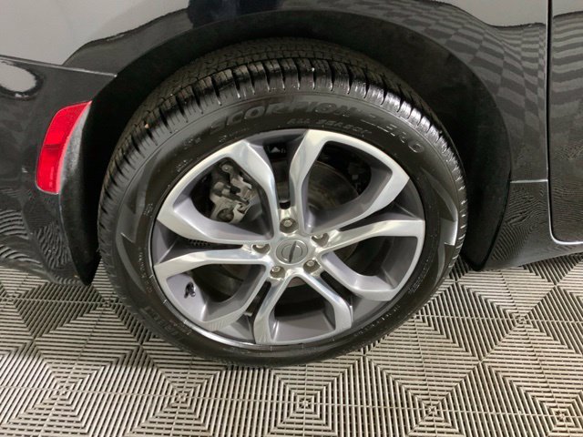 Used 2024 Chrysler Pacifica Pinnacle AWD/4WD image 12