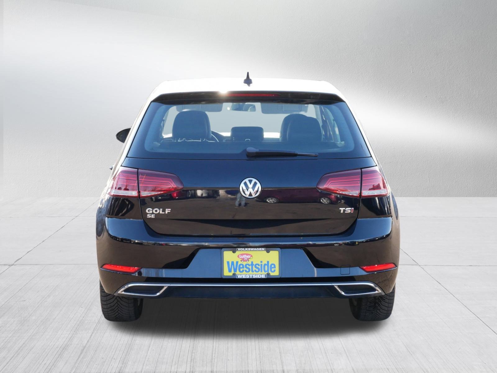 Used 2018 Volkswagen Golf SE image 6