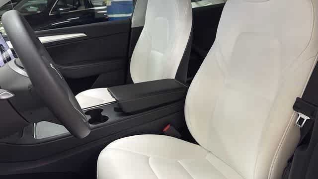 Used 2024 Tesla Model Y Performance AWD/4WD image 23