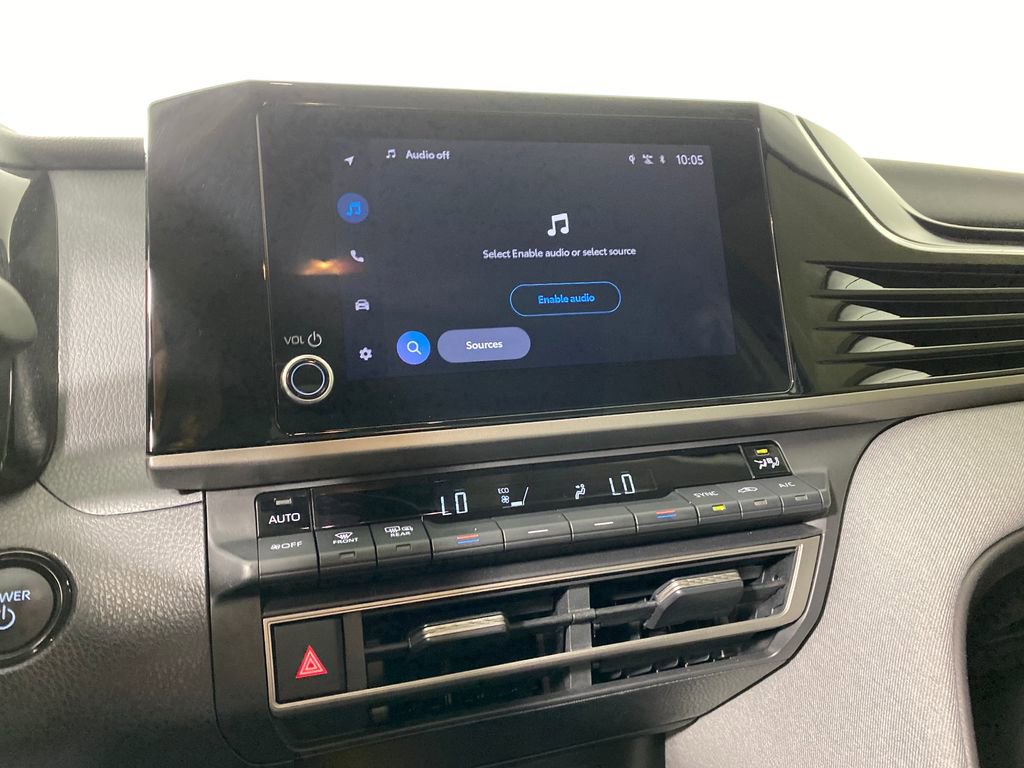 Used 2025 Toyota Camry LE w/ Convenience Package image 19