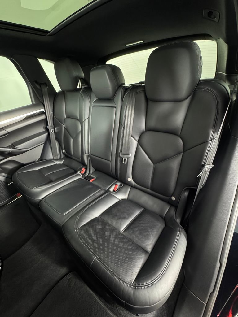 Used 2018 Porsche Cayenne AWD/4WD image 20