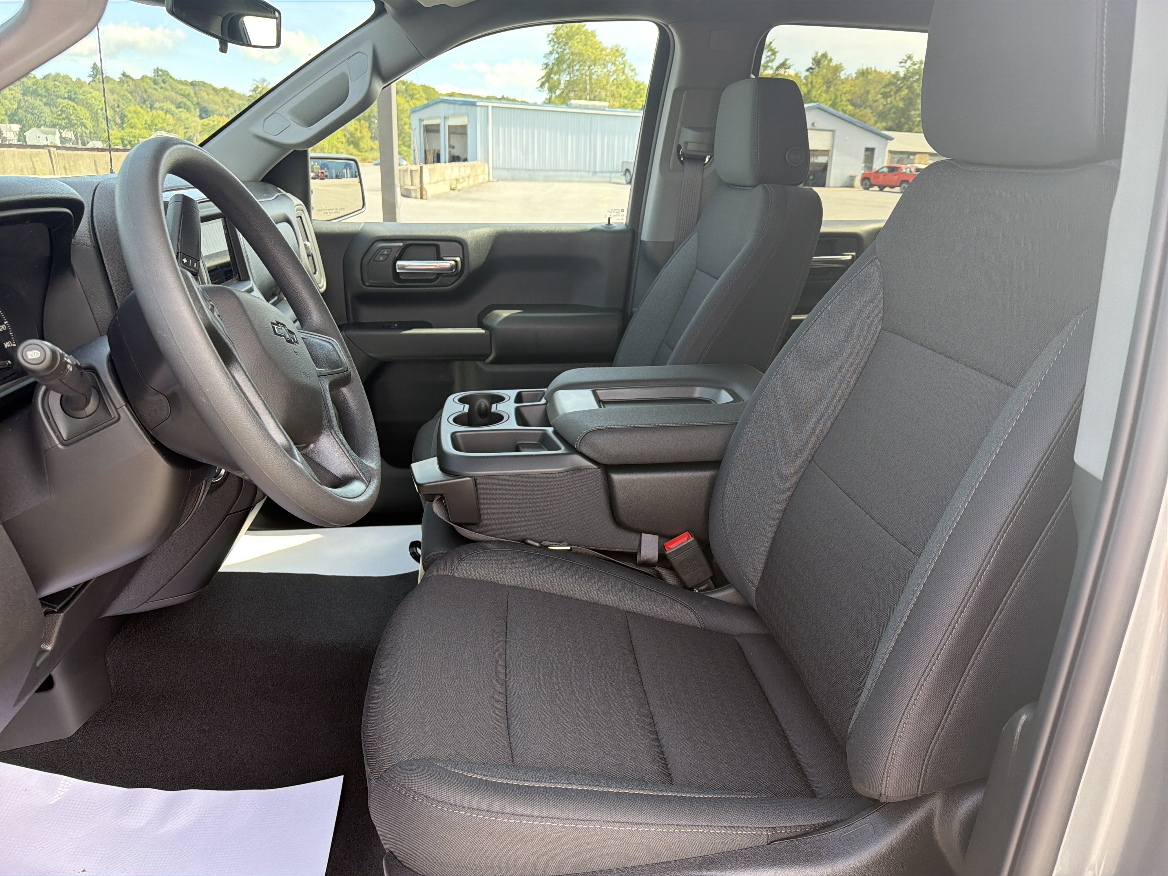 New 2026 Chevrolet Silverado 1500 Custom Trail Boss w/ LPO, Dark Essentials Package AWD/4WD image 5