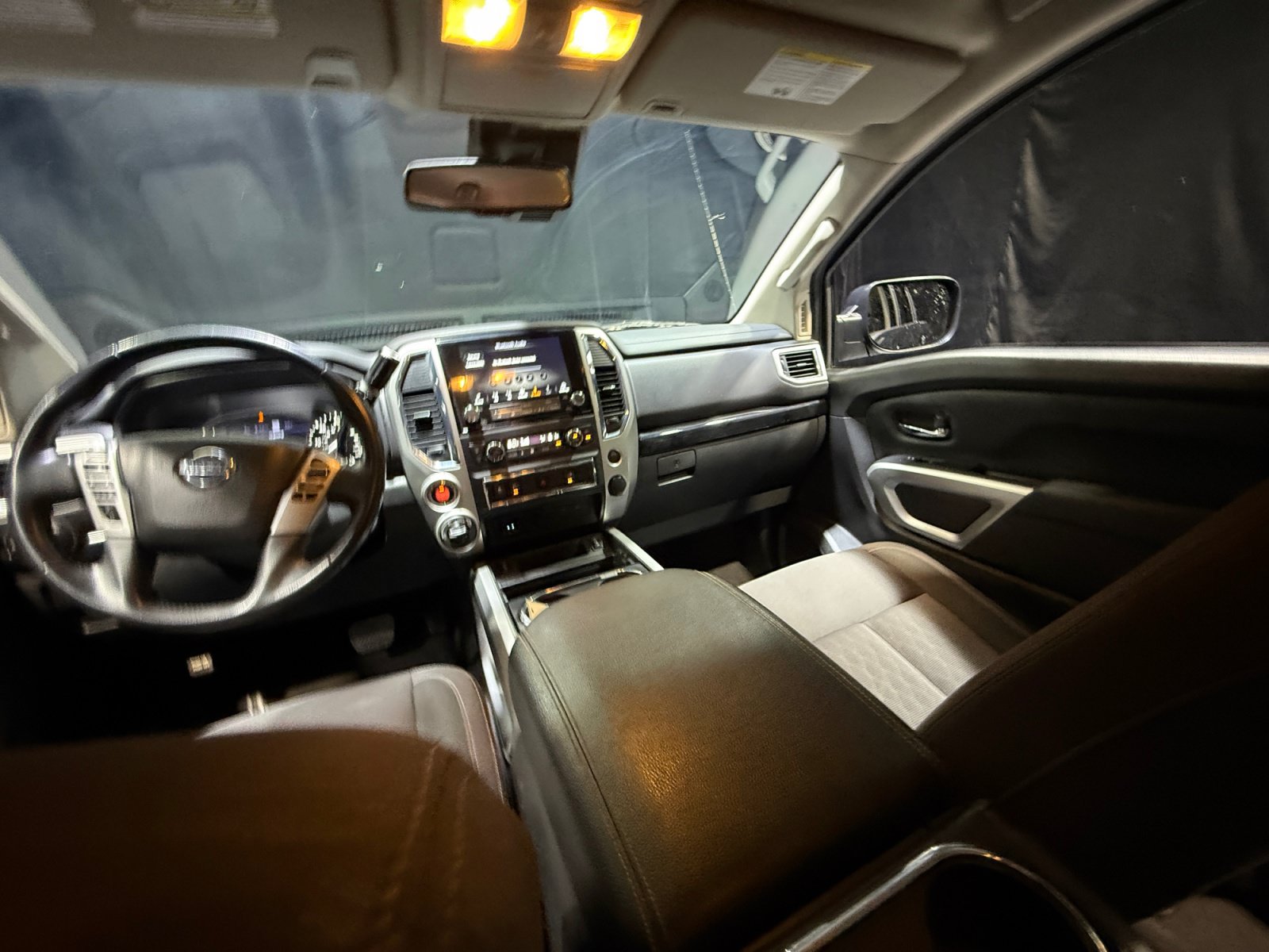 Used 2021 Nissan Titan SV w/ SV Convenience Package AWD/4WD image 20