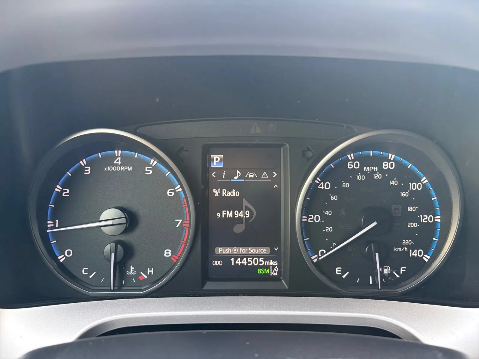 Used 2018 Toyota RAV4 XLE AWD/4WD image 32