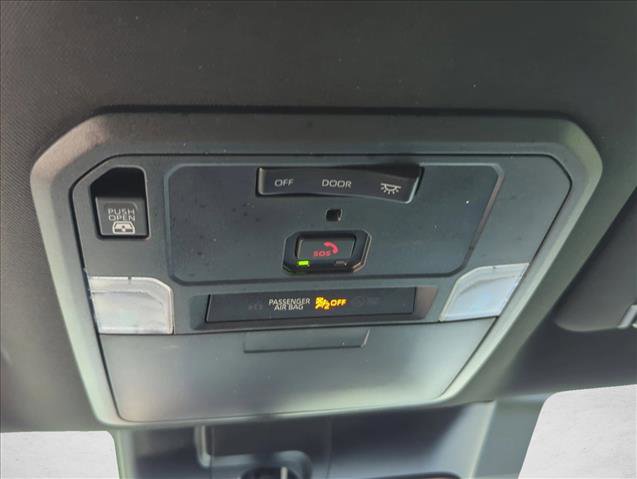 Used 2025 Toyota Tundra Limited AWD/4WD image 26