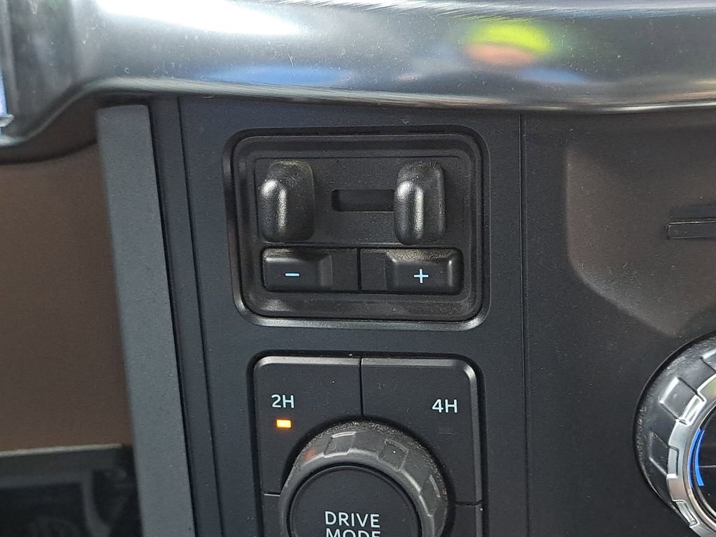 Used 2021 Ford F150 Lariat w/ Tow Technology Package image 13