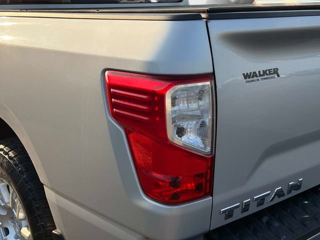 Used 2017 Nissan Titan SV RWD image 11