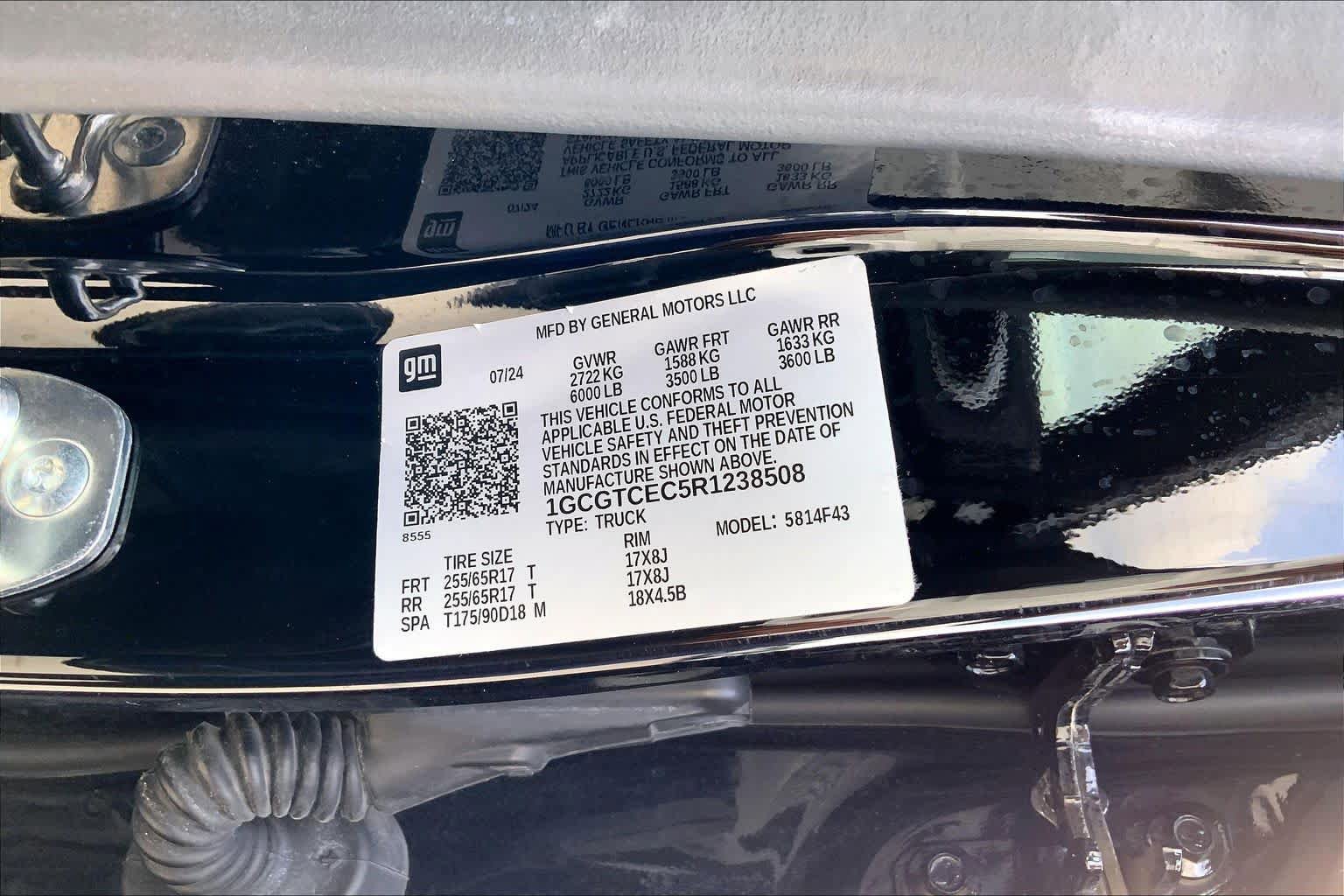 Used 2024 Chevrolet Colorado LT w/ LT Convenience Package image 36