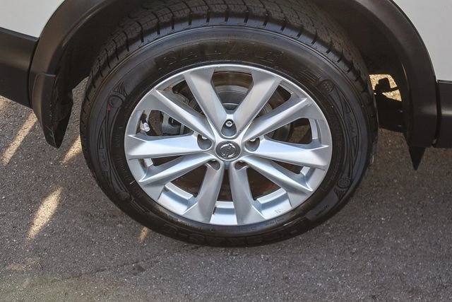 Used 2018 Nissan Rogue Sport SV image 13