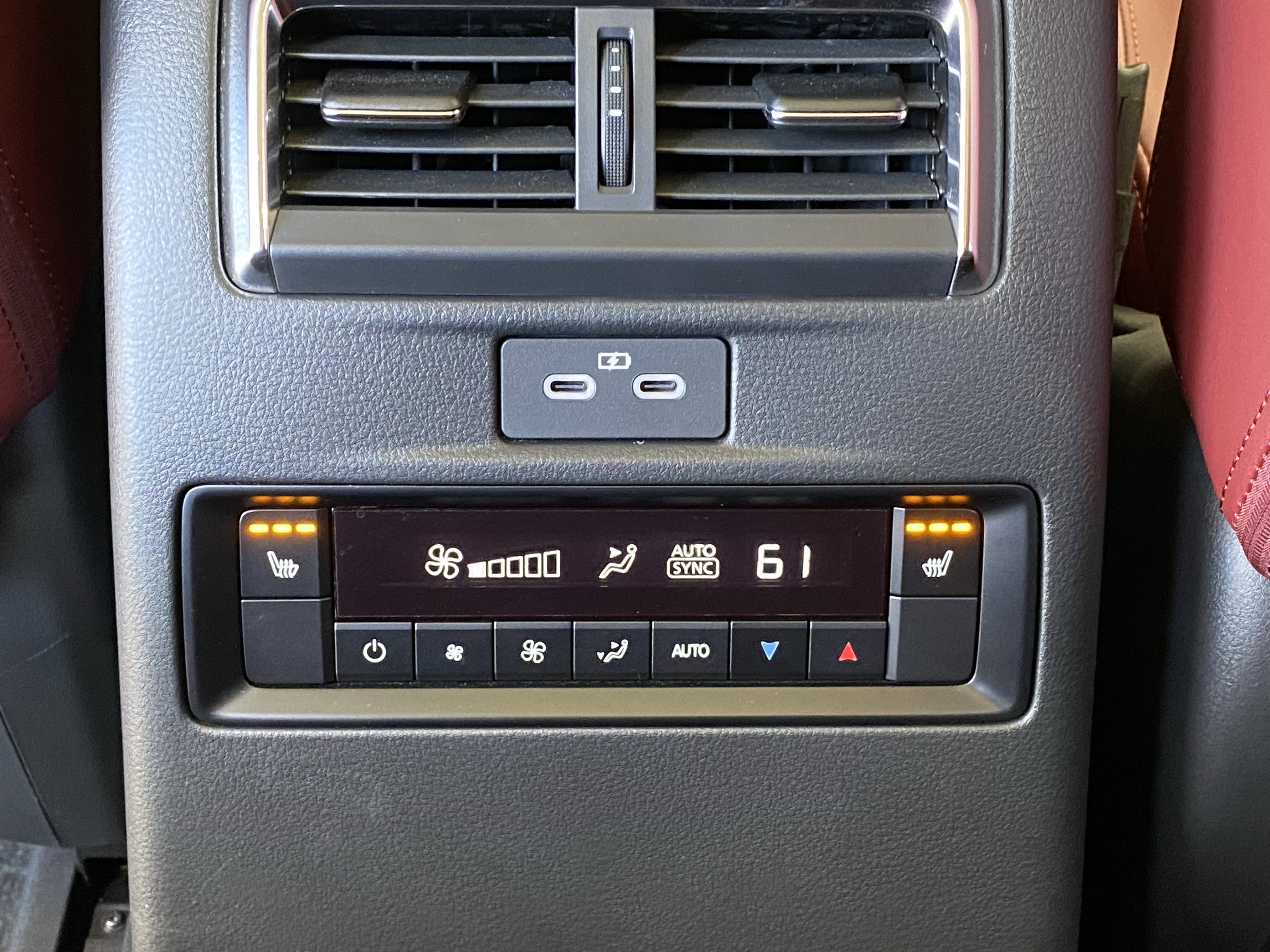 Used 2025 MAZDA CX-70 3.3 Turbo S w/ Premium Package image 36