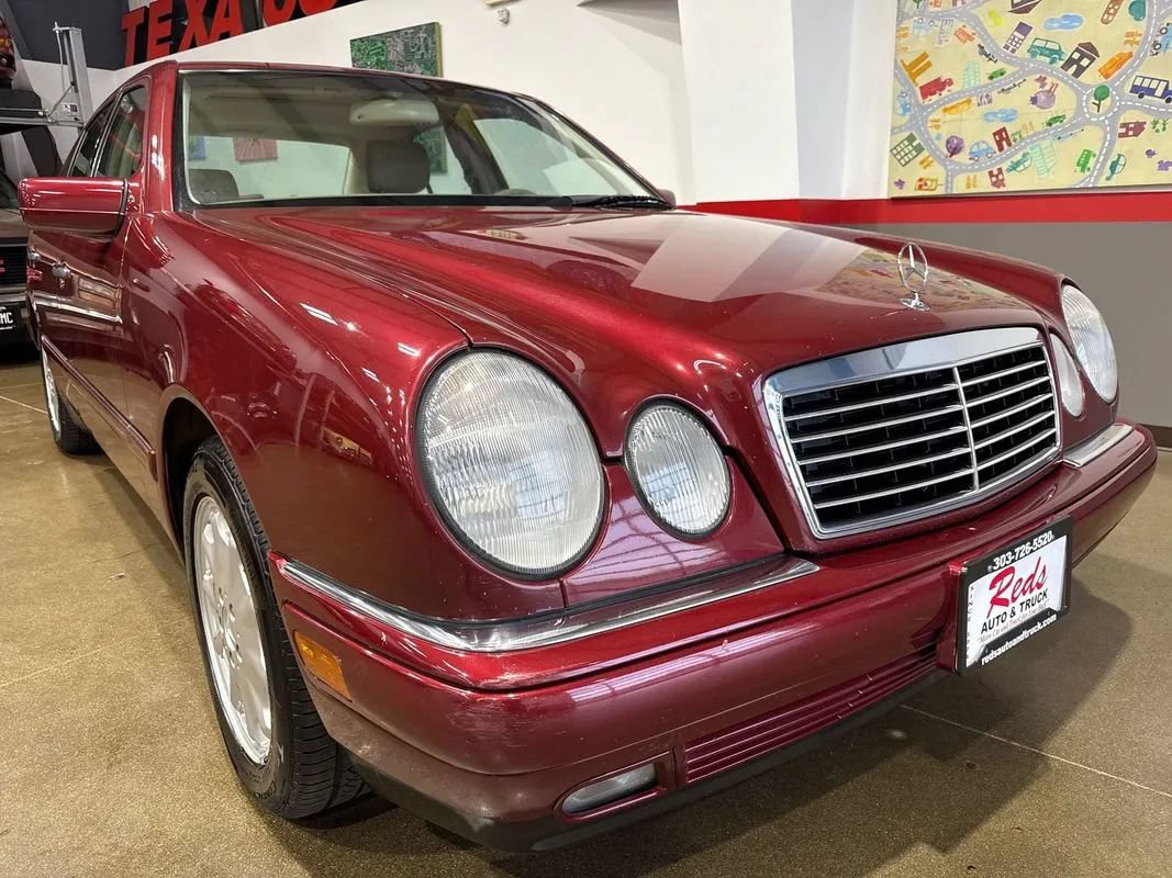 Used 1999 Mercedes-Benz E 320 Sedan image 54