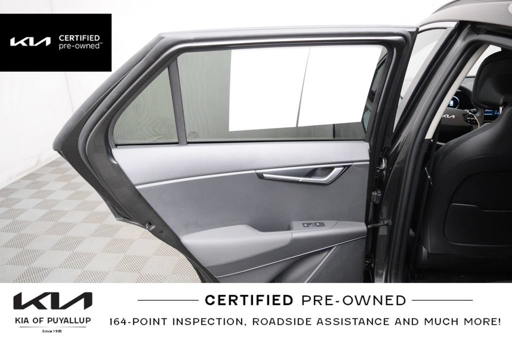 Certified 2023 Kia Niro Wind w/ Wind Preserve Package FWD image 12