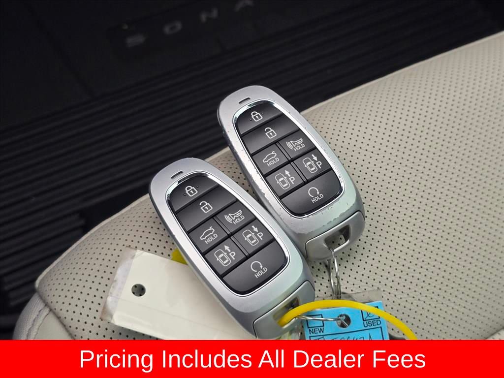 Certified 2023 Hyundai Sonata Limited w/ Preferred Accessory Package FWD image 23