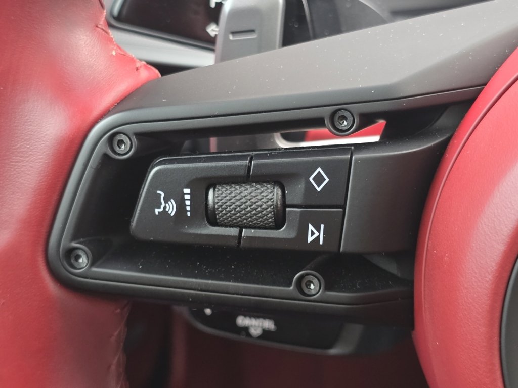 Certified 2020 Porsche 911 Carrera 4S image 27